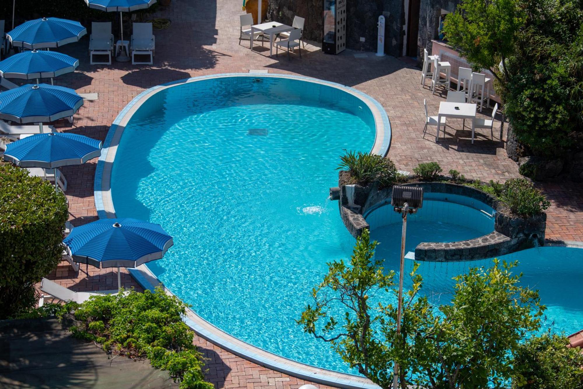 Hotel Regina Palace Terme อีสเกีย ภายนอก รูปภาพ