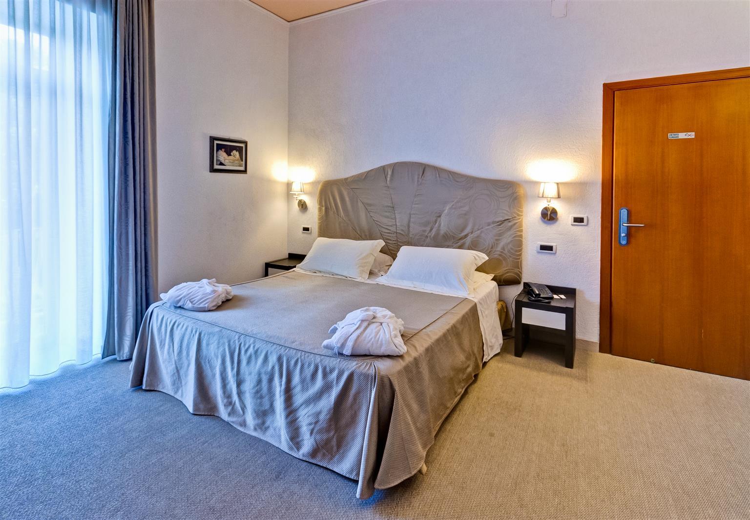 Hotel Regina Palace Terme อีสเกีย ภายนอก รูปภาพ