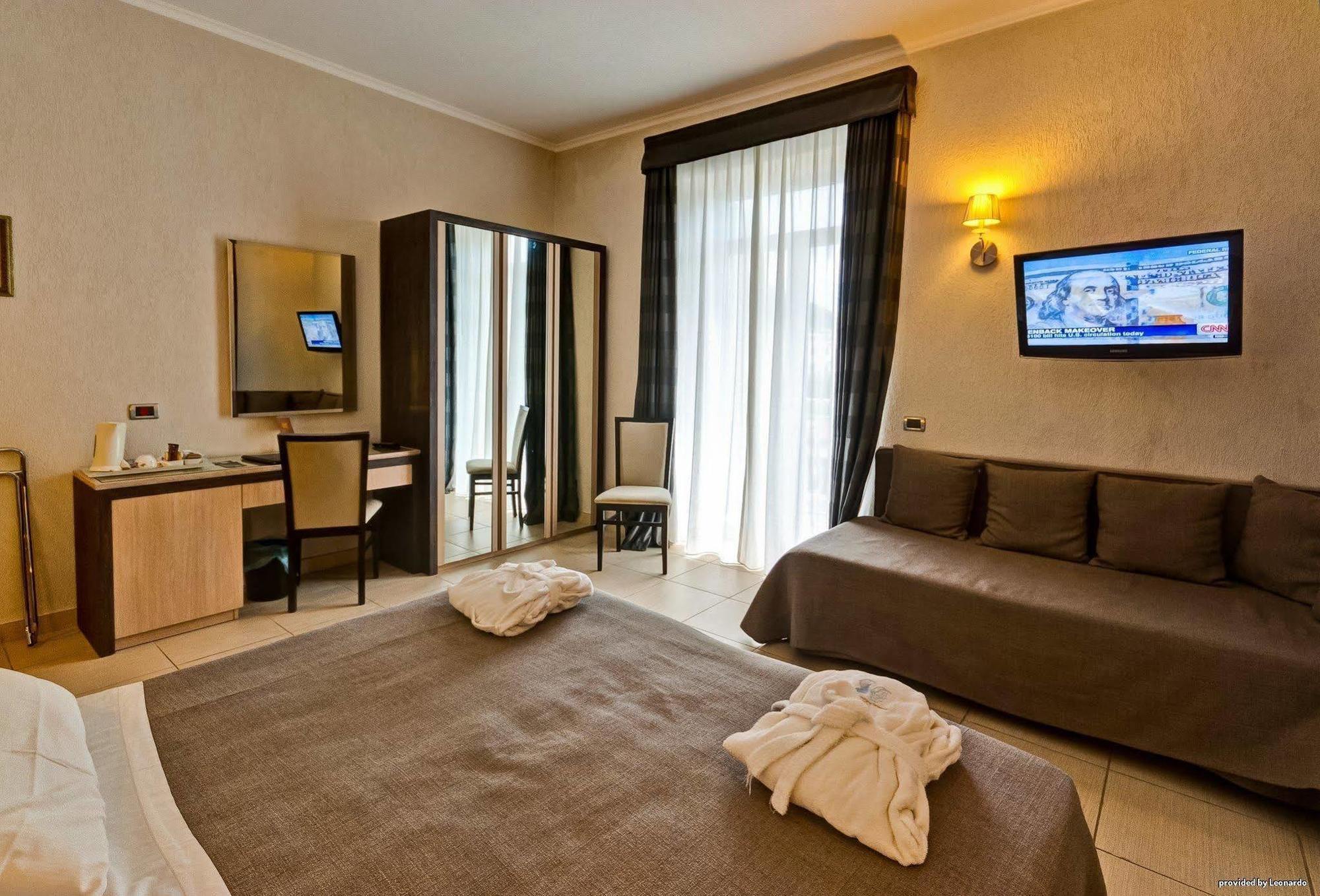 Hotel Regina Palace Terme อีสเกีย ภายนอก รูปภาพ