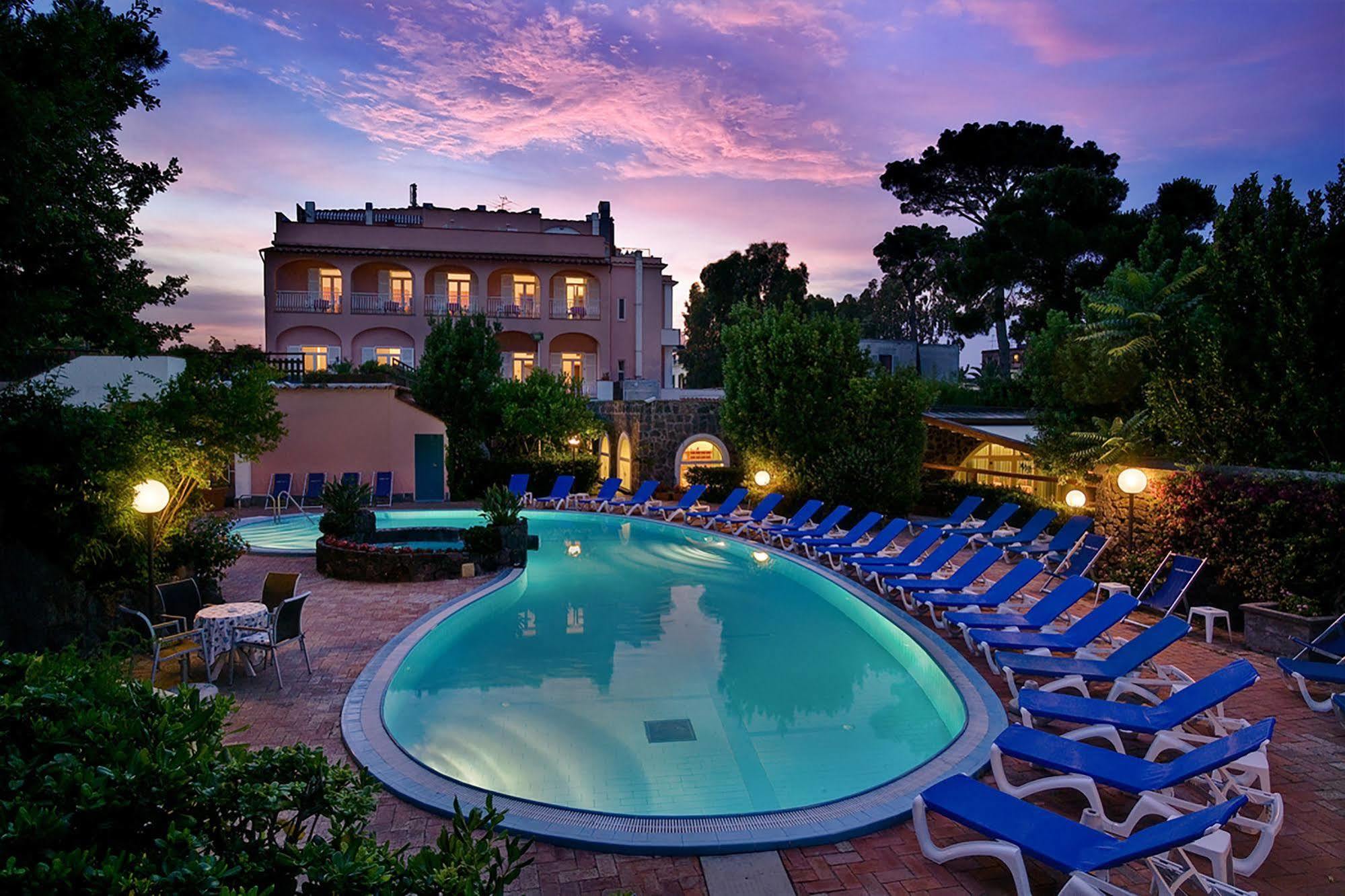 Hotel Regina Palace Terme อีสเกีย ภายนอก รูปภาพ